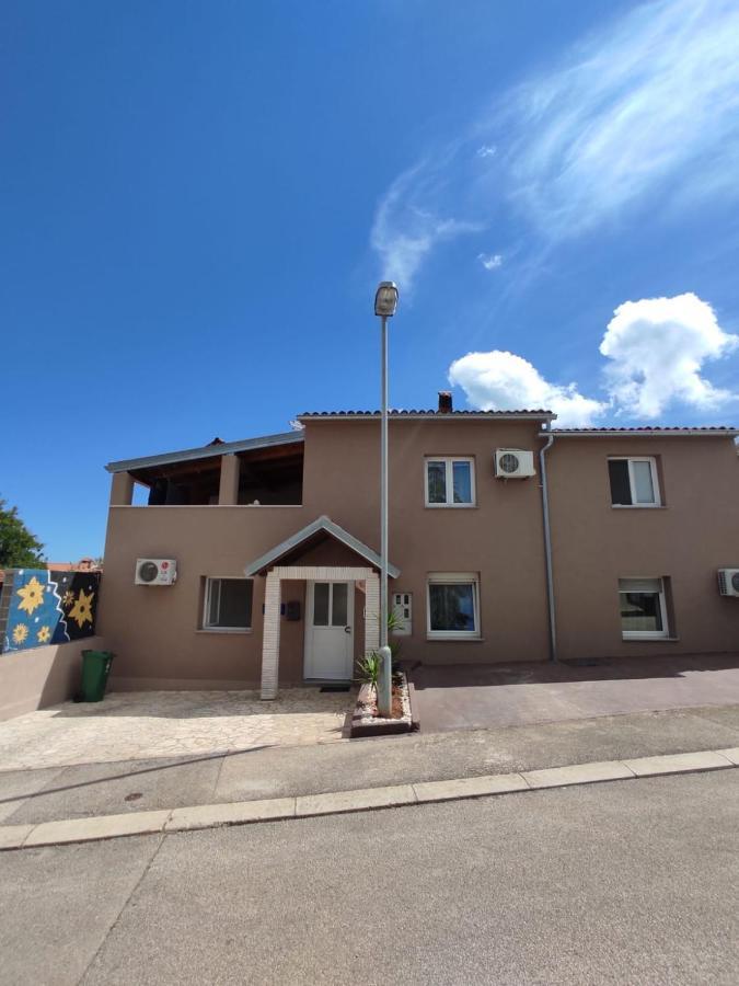 Apartmani Amans PUY Eksteriør bilde